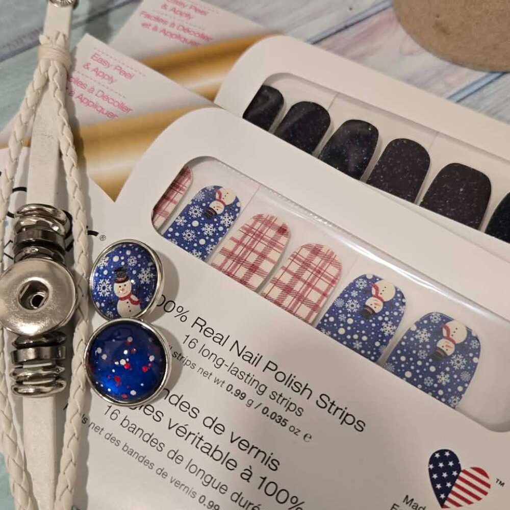 Color Street Press On Winter Nail Design- Snowman